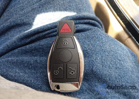 2016 Mercedes-Benz C 300 4Matic/Luxury 4Matic/Sport 4Matic from USA, damaged, VIN 55SWF4KB8GU100386